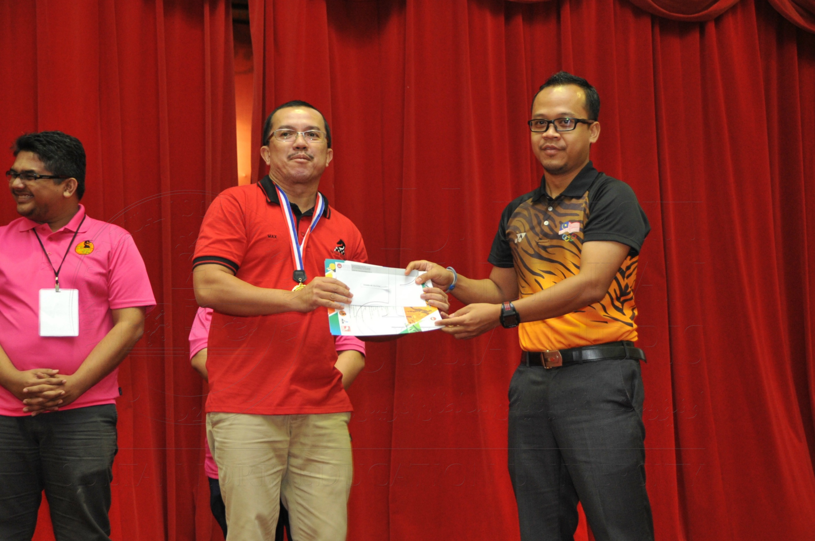 PRO15 158 CATUR HAS 9526